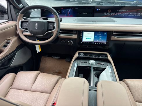 New 2026 Lincoln Navigator Black Label AWD/4WD image 30