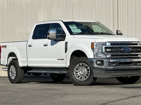 Used 2020 Ford F350 Lariat w/ Chrome Package image 2