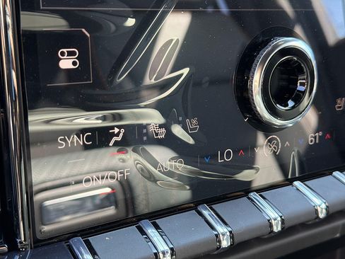 New 2026 GMC Yukon AT4 w/ AT4 Premium Plus Package AWD/4WD image 17