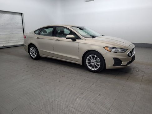 Used 2019 Ford Fusion SE FWD image 11