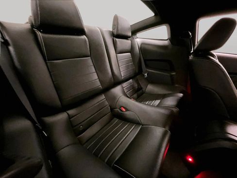 Used 2012 Ford Mustang GT Premium image 26