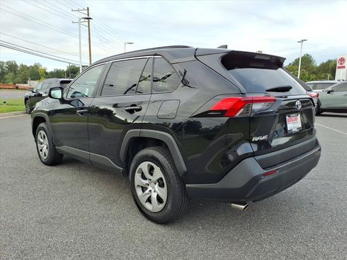 Used 2021 Toyota RAV4 LE AWD/4WD image 13