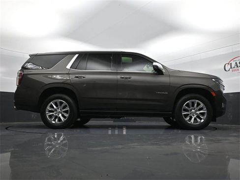 Used 2021 Chevrolet Tahoe Premier w/ Premium Package image 29