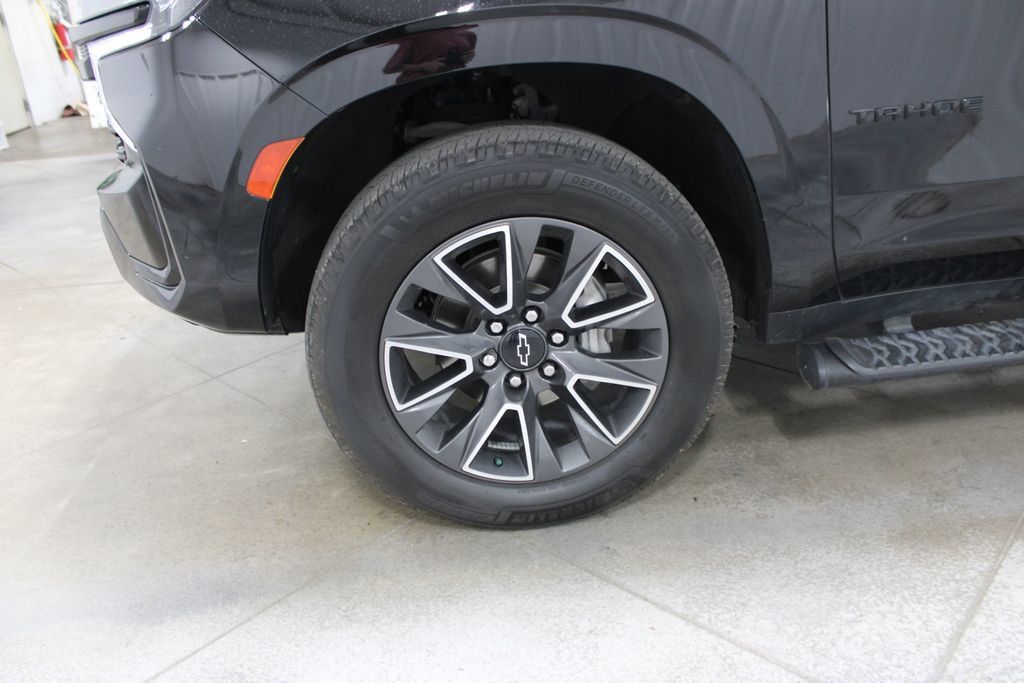 Used 2024 Chevrolet Tahoe Z71 w/ Luxury Package AWD/4WD image 12