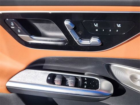 New 2026 Mercedes-Benz GLC 300 4MATIC image 11