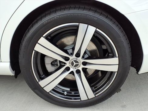 Used 2025 Mercedes-Benz C 300 4MATIC Sedan image 24