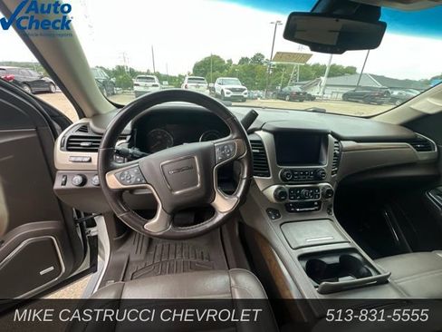 Used 2019 GMC Yukon XL Denali w/ Denali Ultimate Package AWD/4WD image 8