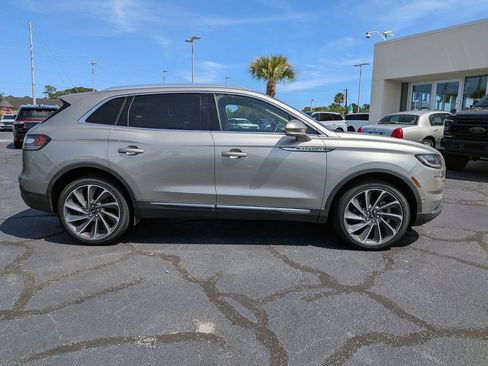 Used 2023 Lincoln Nautilus Reserve w/ Equipment Group 202A AWD/4WD image 3