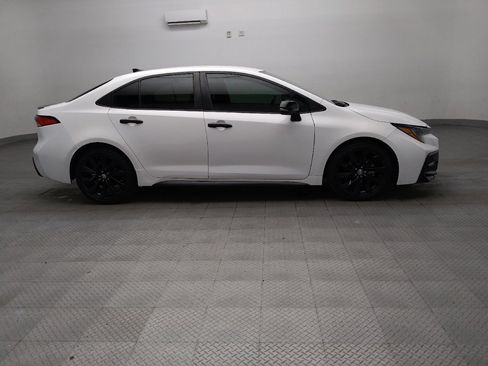 Used 2021 Toyota Corolla SE FWD image 11