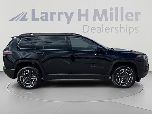 New 2026 Jeep Cherokee Laredo AWD/4WD image 6