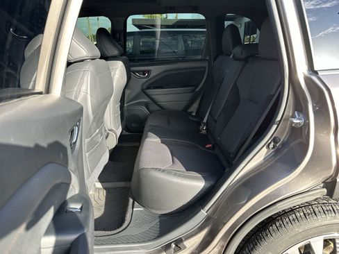 Used 2025 Subaru Forester Touring w/ Popular Package - Touring AWD/4WD image 4