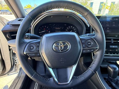 Used 2021 Toyota Avalon XLE image 30