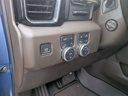 Used 2025 GMC Sierra 1500 Denali AWD/4WD image 13
