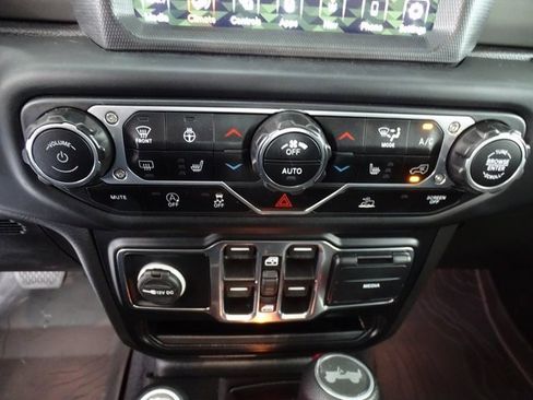 Certified 2022 Jeep Wrangler Unlimited Sport image 11