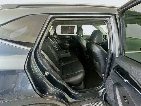 Used 2023 Kia Seltos SX w/ SX Sunroof Package AWD/4WD image 28