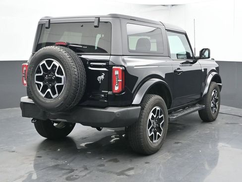 Used 2022 Ford Bronco Outer Banks image 10