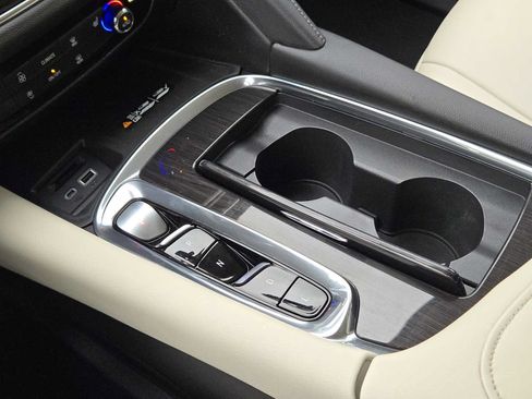 Certified 2023 Buick Enclave Essence FWD image 19