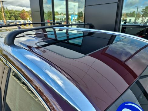 Used 2019 Toyota Highlander XLE image 9