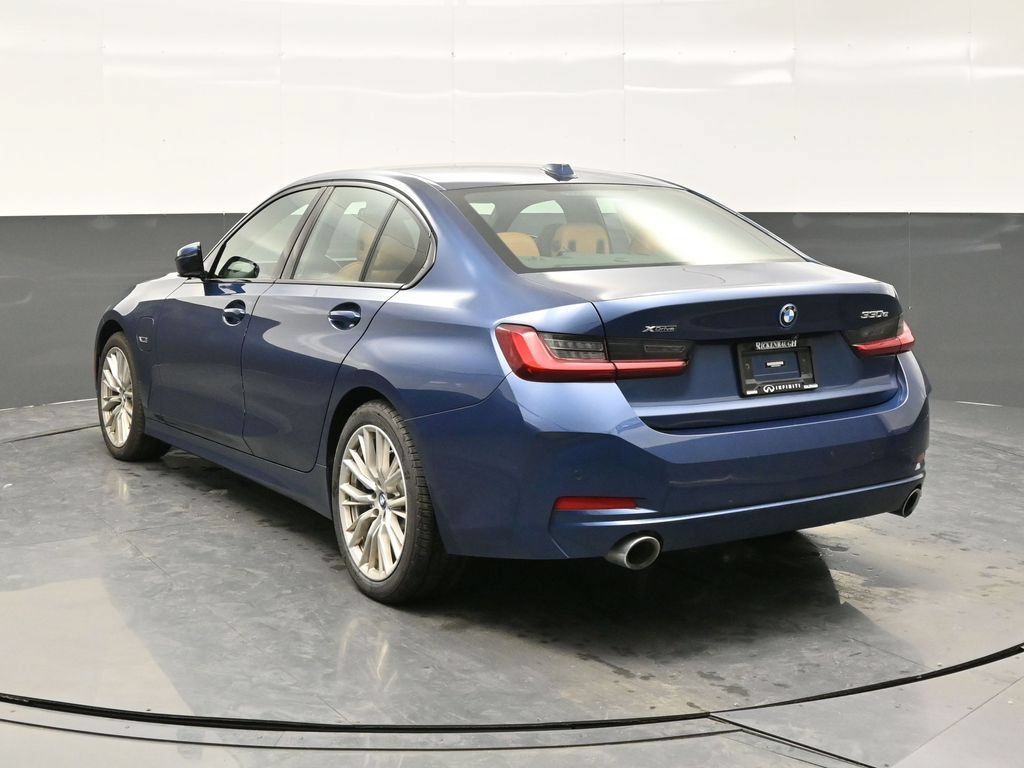Used 2023 BMW 330e xDrive w/ Premium Package AWD/4WD image 5