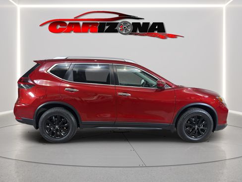 Used 2018 Nissan Rogue SV FWD image 4