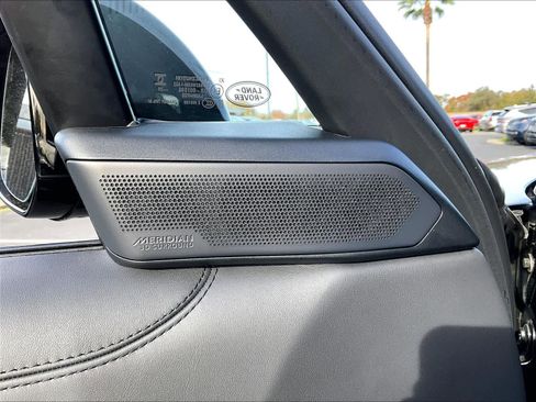 New 2025 Land Rover Range Rover SE image 22