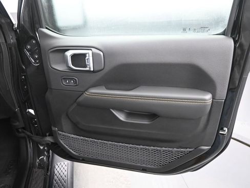 New 2026 Jeep Gladiator Sahara image 20