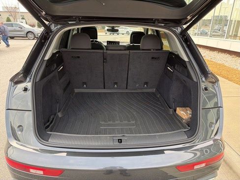 Used 2021 Audi Q5 Premium Plus w/ Premium Plus Package image 24