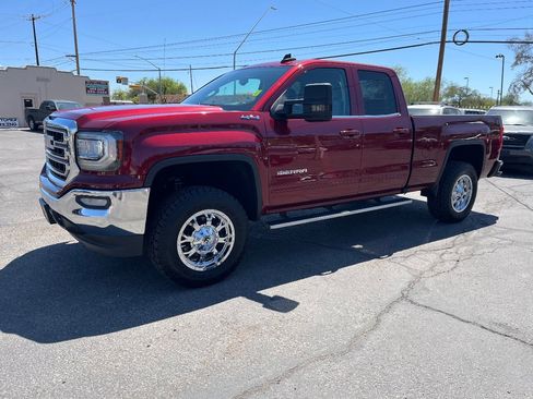 Used 2016 GMC Sierra 1500 SLE w/ SLE Value Package AWD/4WD image 10