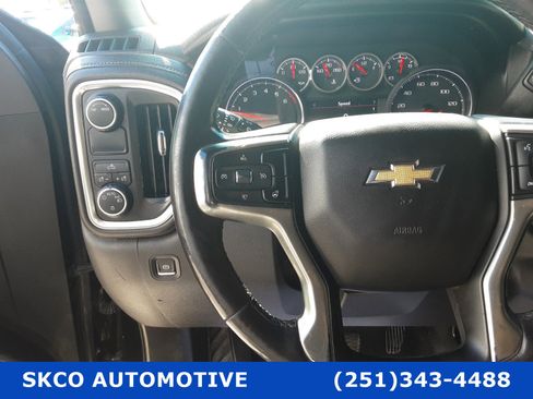 Used 2020 Chevrolet Silverado 1500 LT w/ Convenience Package image 19