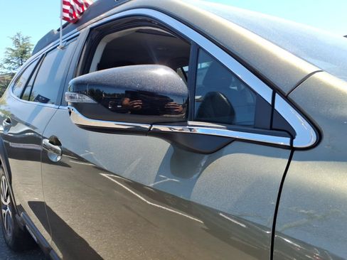 Certified 2025 Subaru Outback Premium AWD/4WD image 7