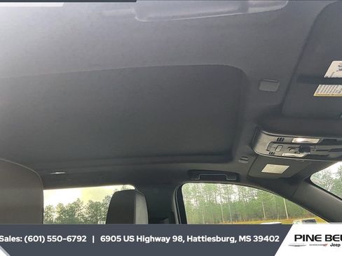 Used 2023 GMC Yukon Denali image 16