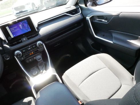 Certified 2025 Toyota RAV4 XLE AWD/4WD image 11