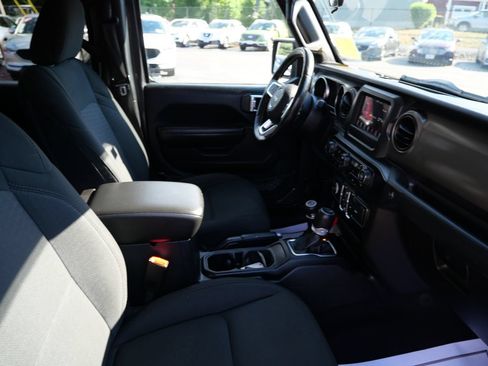 Used 2020 Jeep Gladiator Sport w/ Quick Order Package 24S AWD/4WD image 28