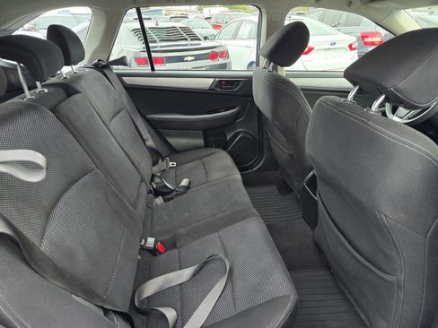 Used 2019 Subaru Outback 2.5i AWD/4WD image 13