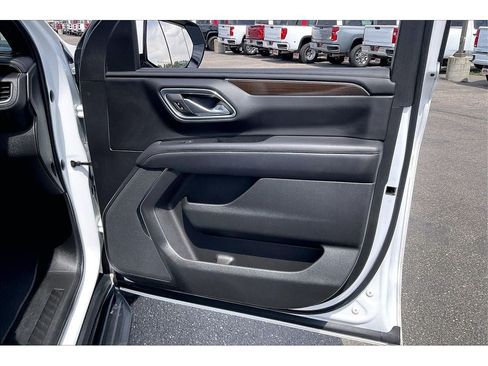 Used 2022 GMC Yukon SLE AWD/4WD image 24