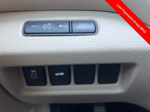 Used 2015 Nissan Altima 2.5 SV image 18