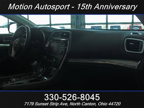 Used 2023 Nissan Maxima SL FWD image 33