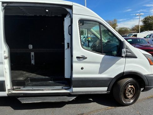Used 2019 Ford Transit 150 148 Medium Roof image 12