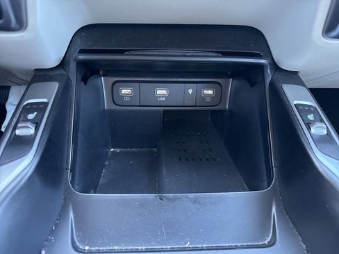 Used 2023 Kia Sorento EX AWD/4WD image 19