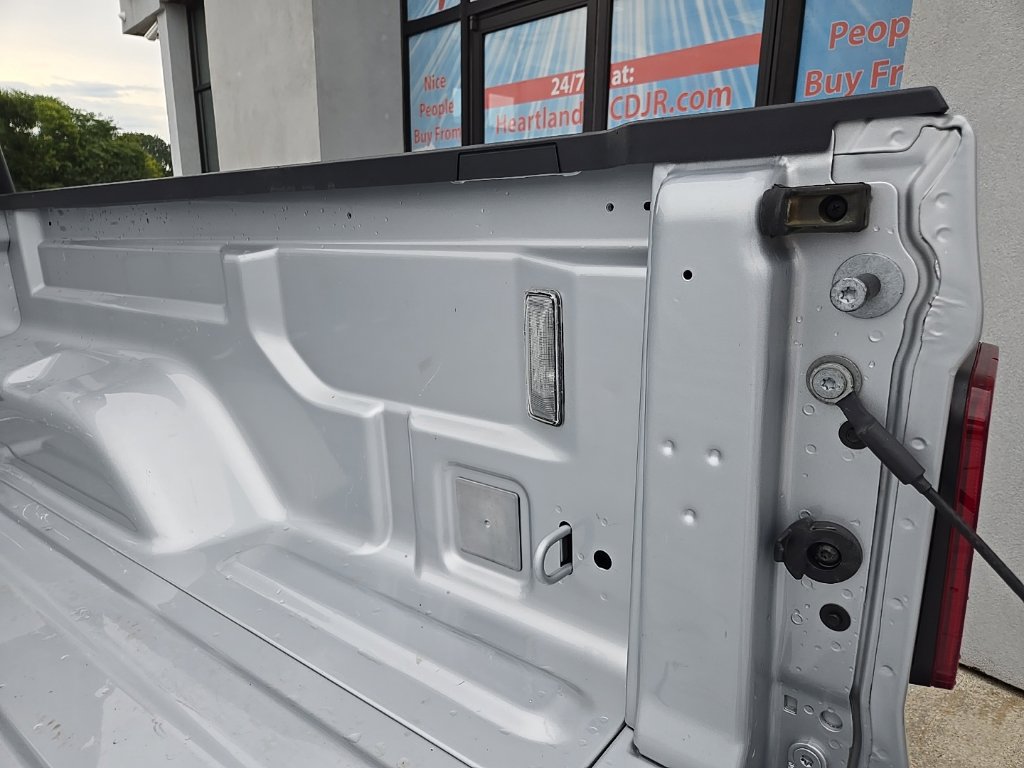 Used 2023 Jeep Gladiator Sport AWD/4WD image 27
