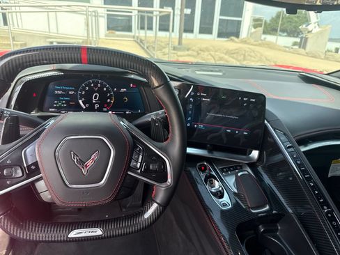 Used 2024 Chevrolet Corvette Z06 RWD image 21