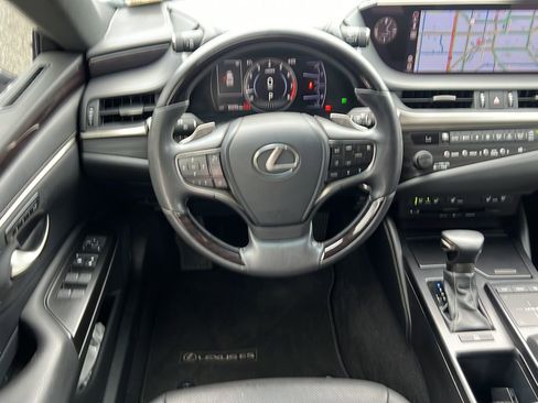 Used 2019 Lexus ES 350 w/ Premium Package FWD image 11