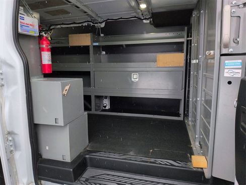 Used 2019 Ford Transit 250 130 Low Roof image 15