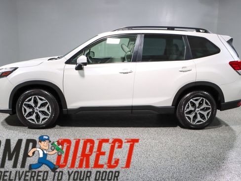 Used 2023 Subaru Forester Premium AWD/4WD image 10