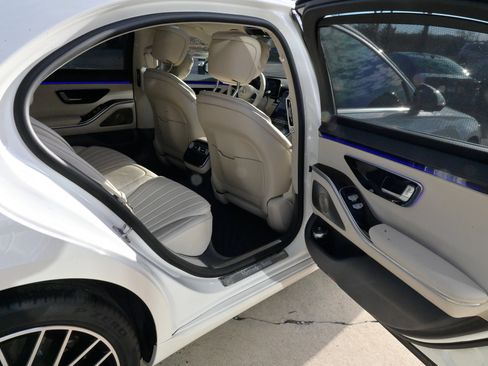 Used 2022 Mercedes-Benz S 580 4MATIC Sedan image 48