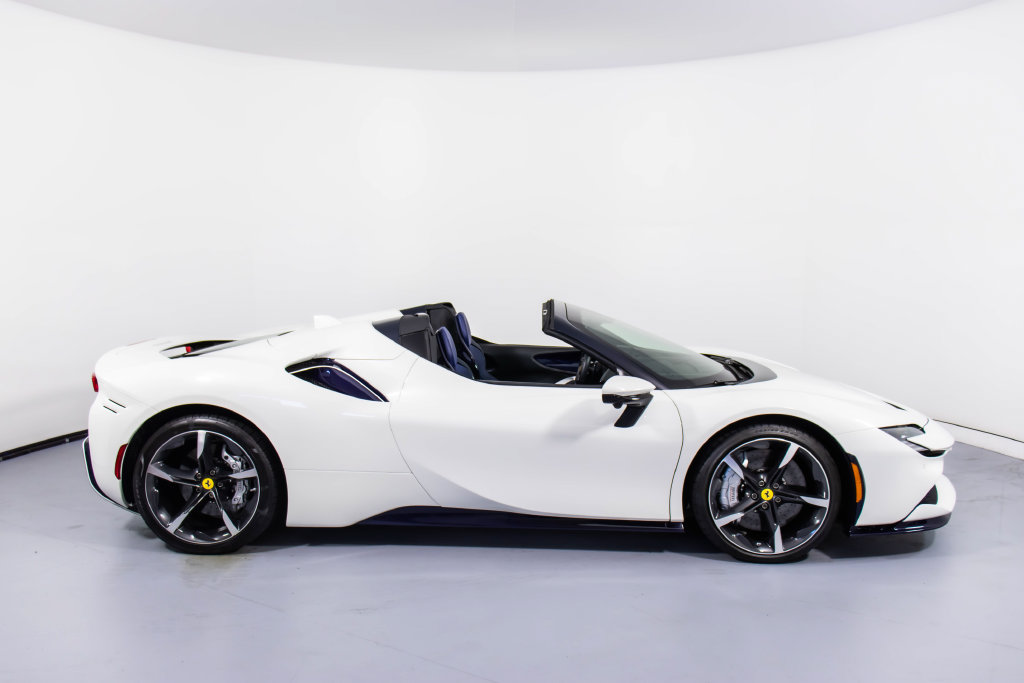 Certified 2022 Ferrari SF90 Spider AWD/4WD image 3