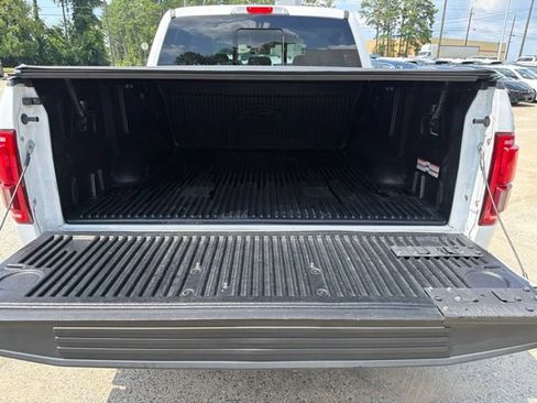 Used 2017 Ford F150 Lariat w/ Equipment Group 502A Luxury AWD/4WD image 14