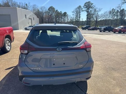 Used 2024 Nissan Kicks SR image 5
