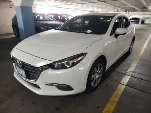 Used 2017 MAZDA MAZDA3 Sport FWD image 4