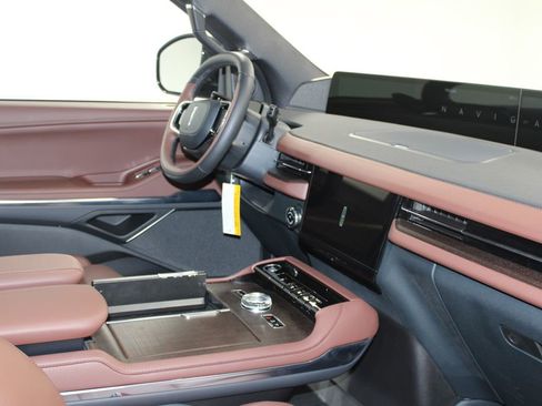 New 2025 Lincoln Navigator L Reserve image 34